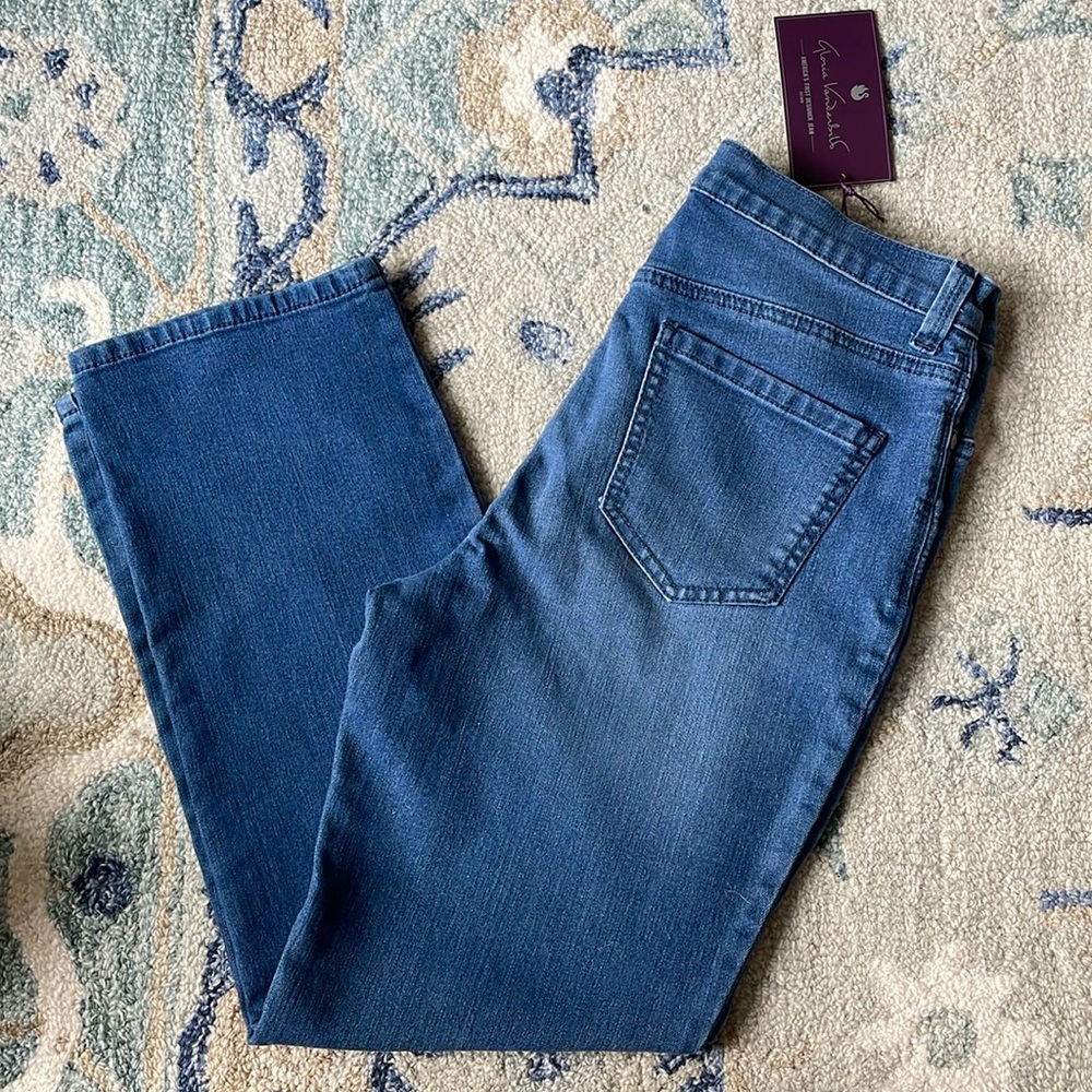 NWT Gloria Vanderbilt Tapered Leg Jeans 10P